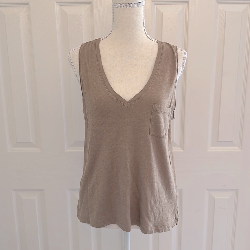 Light brownish tan v-neck tee from Madewell. Super cute. Worn 2x.